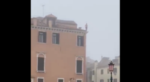 tuffo-venezia-acqua-video-virale