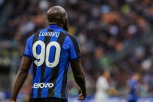 Lukaku “La storia si ripete: agire contro il razzismo”