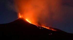 etna voragine