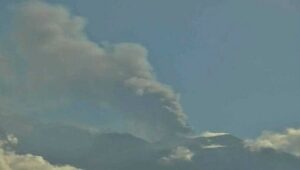 nube etna vulcano catania