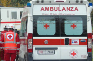 ambulanza incidente giorno