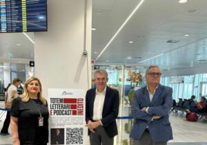 All’aeroporto di Palermo racconti e podcast inediti inquadrando un qrcode