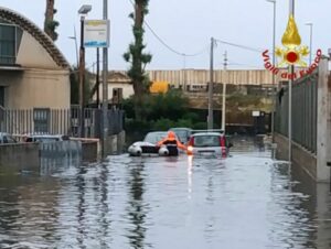 Maltempo e disagi in Sicilia, da Catania a Enna. Aeroporto di Palermo chiuso per allagamenti