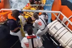 naufragio guardia costiera migranti