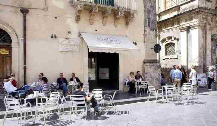 La sede del Caffè Sicilia, di Noto - teleone.it