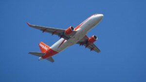 easyjet aereo