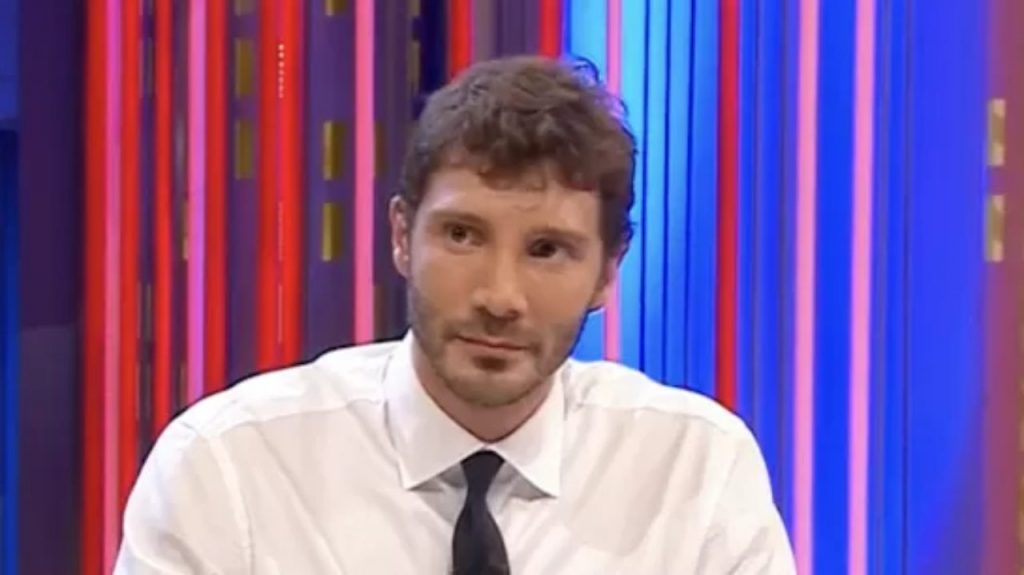 Stefano De Martino Affari tuoi (screenshot) - Teleone.it